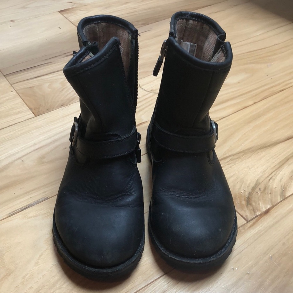 Ugg Kids Black Leather Boots with Sheepskin